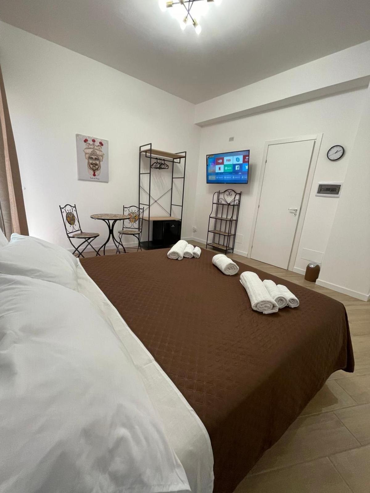 Bieddu Suites Palermo Buitenkant foto